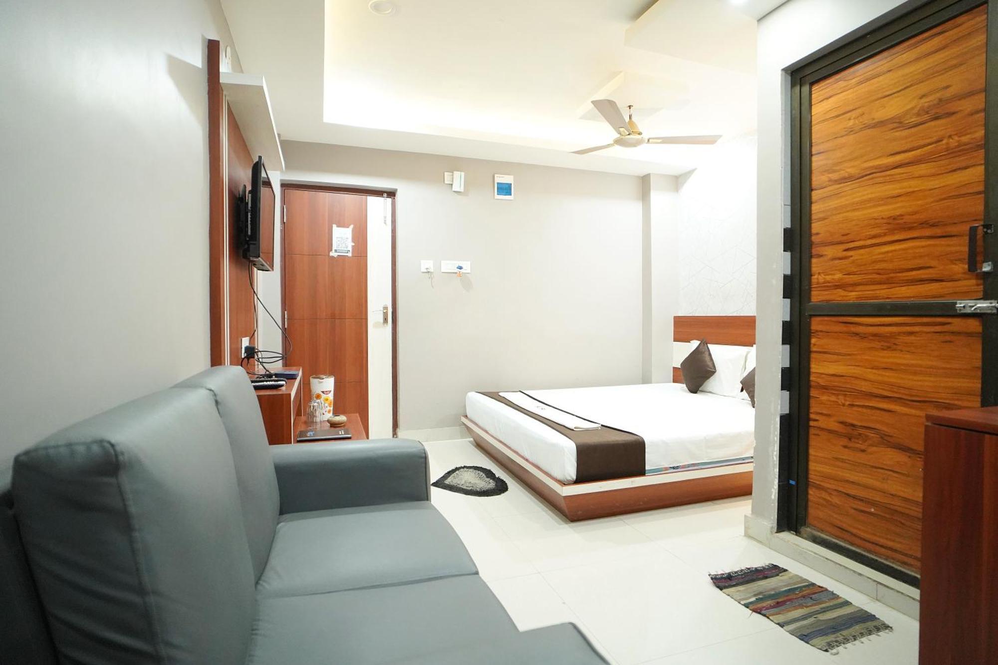 Hotel Marine Blue !! Beach Distance 50 Mts !! ディガ エクステリア 写真